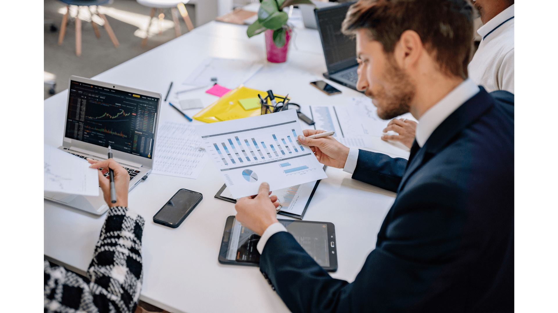 Statistical analysis charts and data visualization